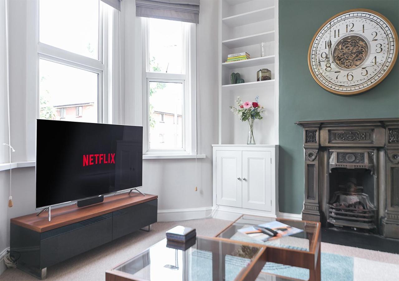 Luxury Chiswick 2 Bed Victorian Flat Appartement