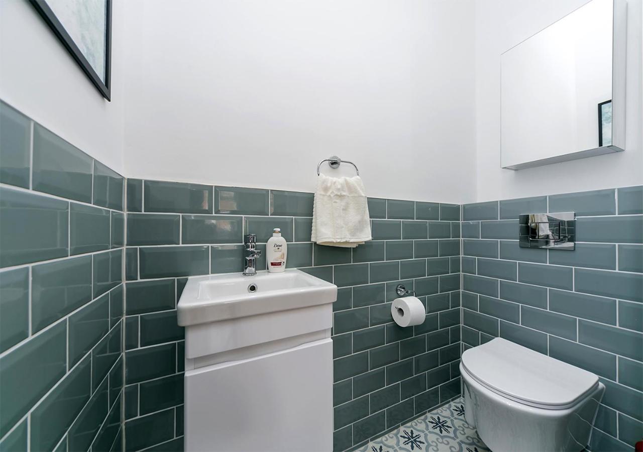 Luxury Chiswick 2 Bed Victorian Flat Appartement Londres